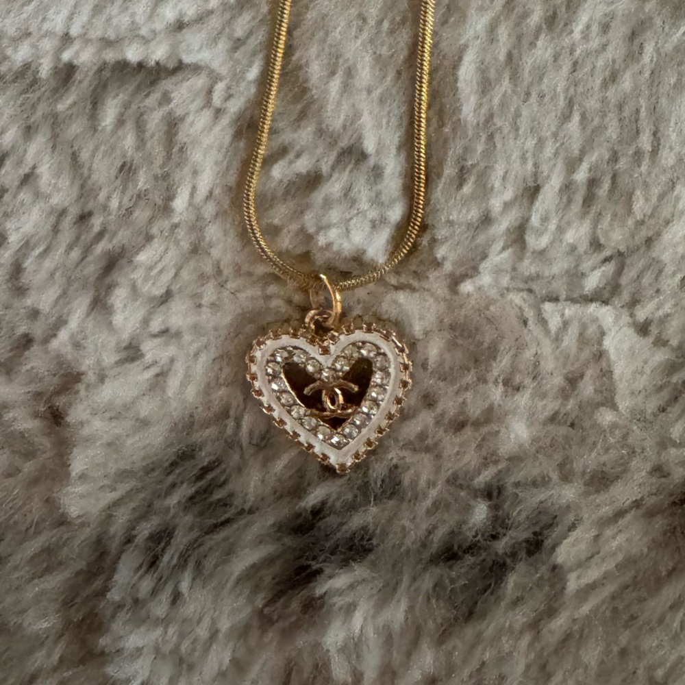 Gold Heart Pendant Necklace